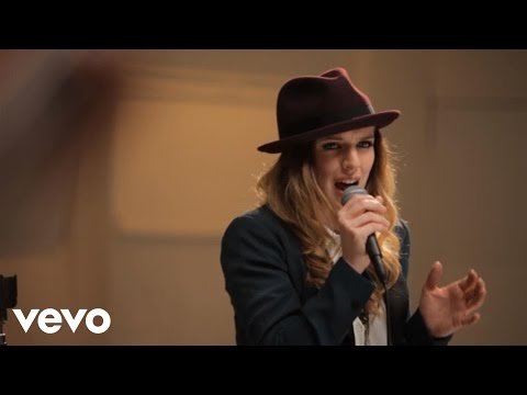 ZZ Ward - Save My Life – Live In Studio With Fitz