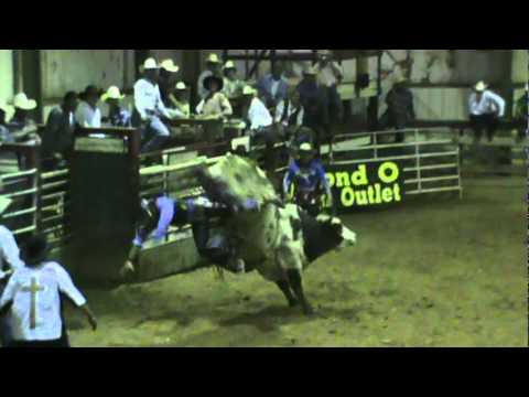Blake Sharp bucking bulls
