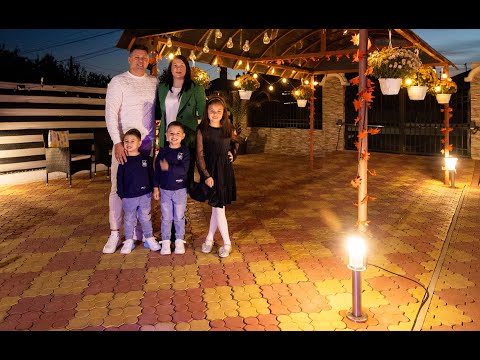 FAMILIA FILOTI - ASTAZI S-A NASCUT HRISTOS!