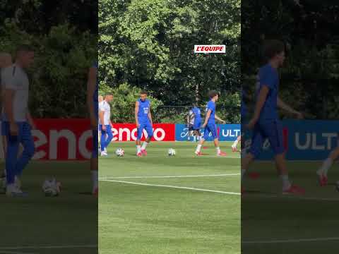 😎☀️ Forte chaleur pour le premier entraînement des Bleus à Boston #shorts #coupedumonde