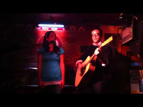 Kelly Goddard & Andres Saborio perform "Blackbird" at Smokey Joe's