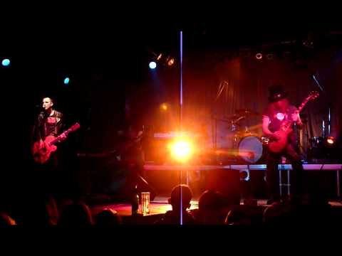 Guns 'n Roses tribute - Dust 'n Bones - 14 Years [LIVE 2011 - NEW YEARS EVE CONCERT]