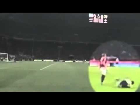 El v deo condena a Mexes  tres partidos de sanci n   ITALIA MILAN 1   JUVENTUS 1