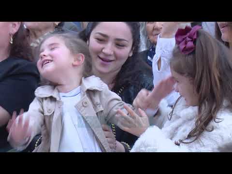 Besimtarët bektashinj festojnë Sulltan Novruzin - News, Lajme - Vizion Plus