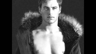 Abercrombie & Fitch - Amazing Mars and Vans ft. Adam Turner