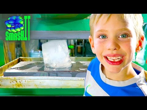 Smash Ice Block: How to make crushed ice! Crushing things with a hydraulic press SmashIT Family Fun