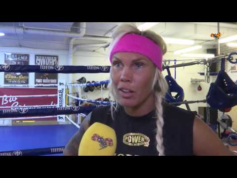 Mikaela Laurén blir av med mästarbältet: "Tråkigt"