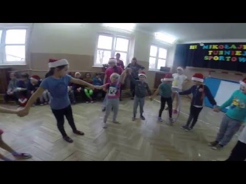 SP Łuszczów Mikołajkowy Turniej Sportowy 2015-Rozgrzewka z kołami klasy I