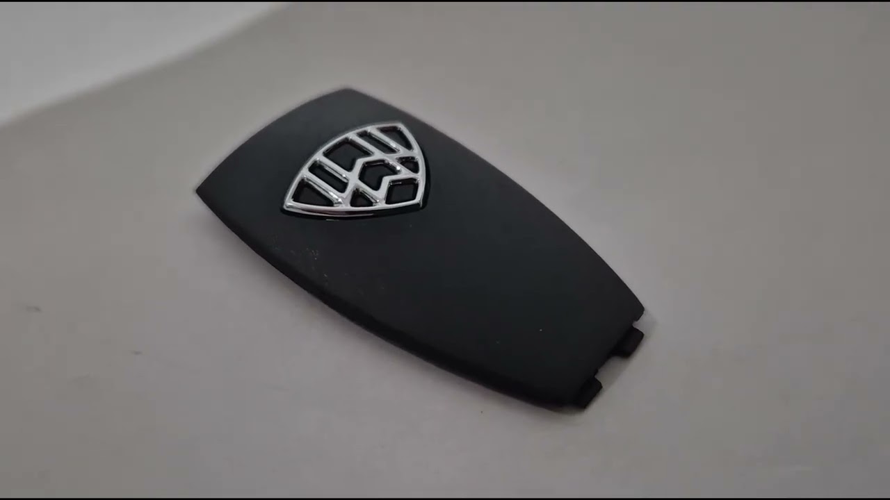 Mercedes-Benz Maybach key insert Video 1