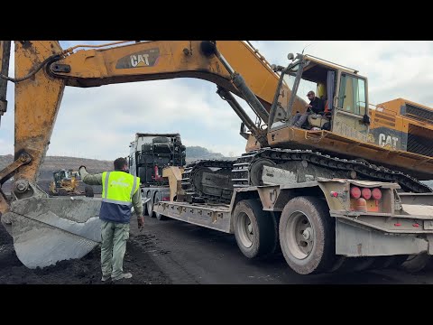 Loading & Transporting On Site The Caterpillar 365B Excavator - Fasoulas Heavy Transports - 4k