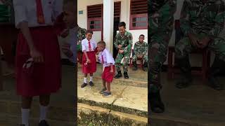Download lagu ANAK SD PAPUA DENGAR LAGU MINANG 🔰🇲🇨 #TNI #ARMY #OPM #BRIMOB #SATGASPAPUA #PAPUA #TNIAD #SATGASTNI mp3 Download lagu ANAK SD PAPUA DENGAR LAGU MINANG 🔰🇲🇨 #TNI #ARMY #OPM #BRIMOB #SATGASPAPUA #PAPUA #TNIAD #SATGASTNI mp3