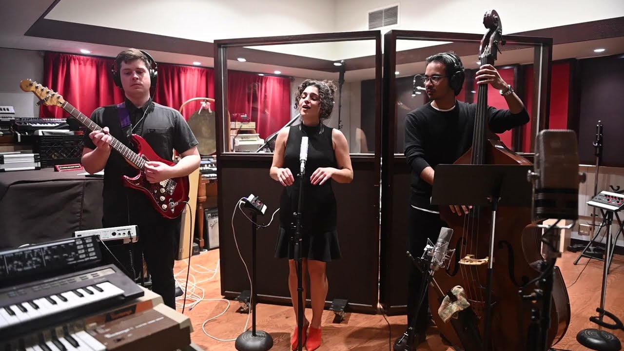 Promotional video thumbnail 4 for Danielle Angeloni Music