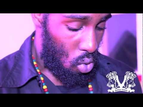 RaStar 'V' -  Infront the scene studio session / Raggo Zulu Rebel