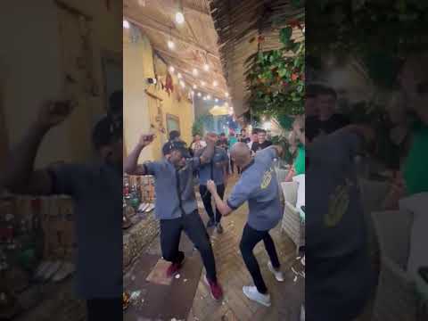 helliry tigre e dança borist 😍😍😍❤️ (Restaurante peixe dourado)