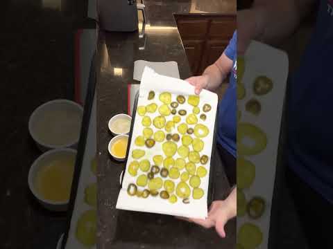 Quick & Easy Air Fried Pickles & Jalapeños - Trust us, your taste buds won't be disappointed! 🤤