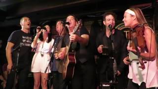 Barrett&#39;s Privateers/Molly Malone, Alan Doyle Trio w. Bruce Guthro, Damhnait Doyle, Stuart