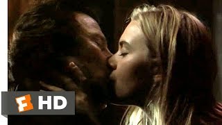 Holy Smoke (7/12) Movie CLIP - How to Kiss a Woman