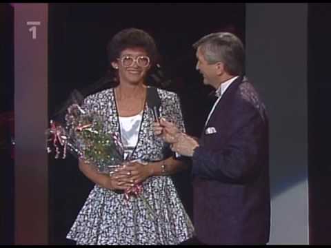Helena Vrtichová - Pražská holka [The Boss's Daughter] (1993)