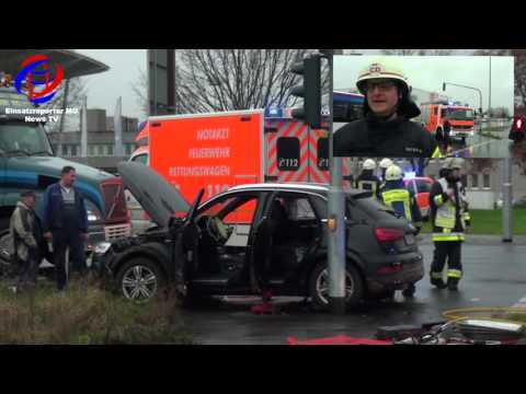 14.01.16 Mönchengladbach: Linienbus fährt in PKW drei Personen verletzt