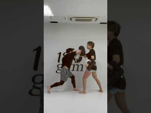 肘を交えたコンビネーション！ #キックボクシング #ミット打ち #mma