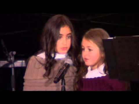 GRACE MEDAWAR WITH SARA & MARIA MEDAWAR - Petit Papa Noel