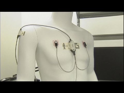 Come capire che a una puzzola striscia Reazione di un cucciolo a medicina per vermi