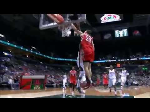 Trevor Ariza steal to a Donatas Motiejunas fast break slam