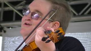 Michael Cleveland ~ LEE HIGHWAY BLUES ~ Like you never heard it before !!