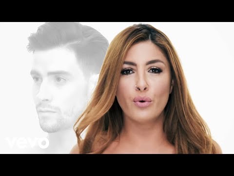 Έλενα Παπαρίζου - Αν Με Δεις Να Κλαίω (Official Music Video) ft. Αναστάσιος Ράμμος