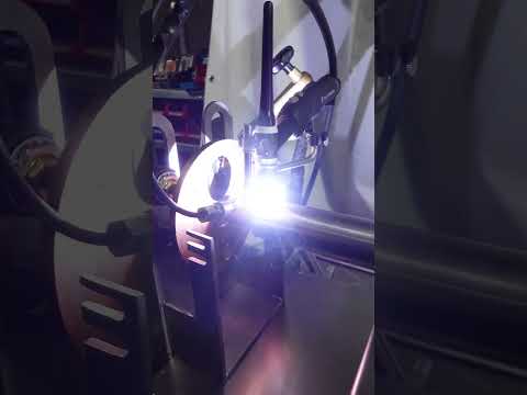 Pfostendeckel in 16 Sekunden verschweißt