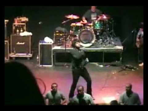 Adam Lazzara - mic swinging