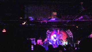 Close Your Eyes - Digging Graves Live @ White Rabbit HD