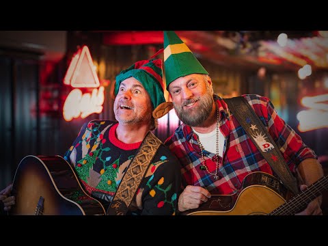 Andy Griggs - Santa Looks a Lot Like Daddy (Santa Daddy)[feat. Darryl Worley](Official Music Video)