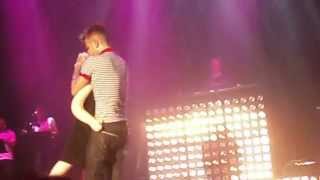 Keen'v ma copine de b**** 24/05/2014 concert Zénith de Lille