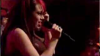 Skye Sweetnam Performs BOYHUNTER Live @ MTV Canada