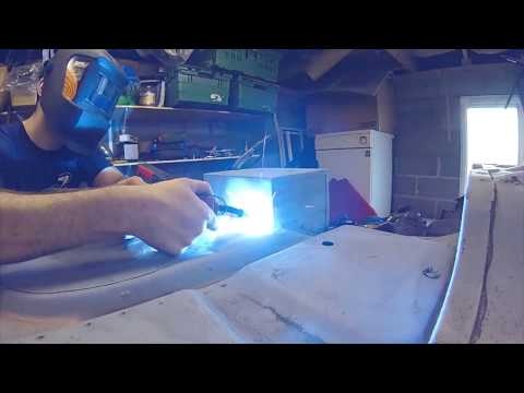 26 Classic Mini Restoration - Battery box welding