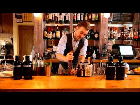 BULLDOG Gin Jasmine & Tea Cocktail Tutorial