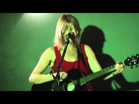 Nad domem błękit śródm