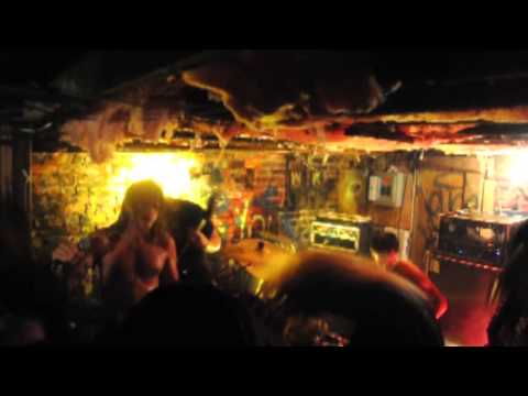 Humungus - Drinkin a Beer (Official Video)