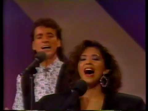 Dueto Jade en Noche de Valores. "Y es que te amo"