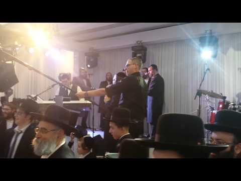 Levy Falkowitz and The Shira Choir - Second Dance