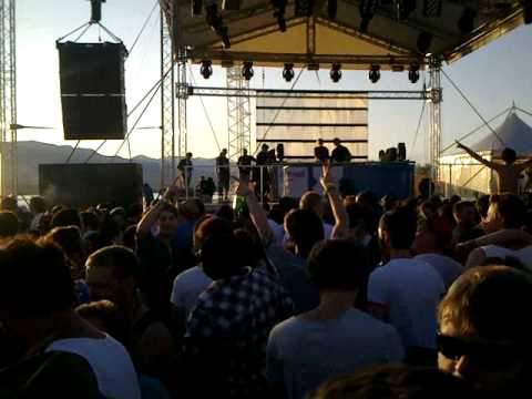 Simian mobile disco Hideout festival 2011.mp4