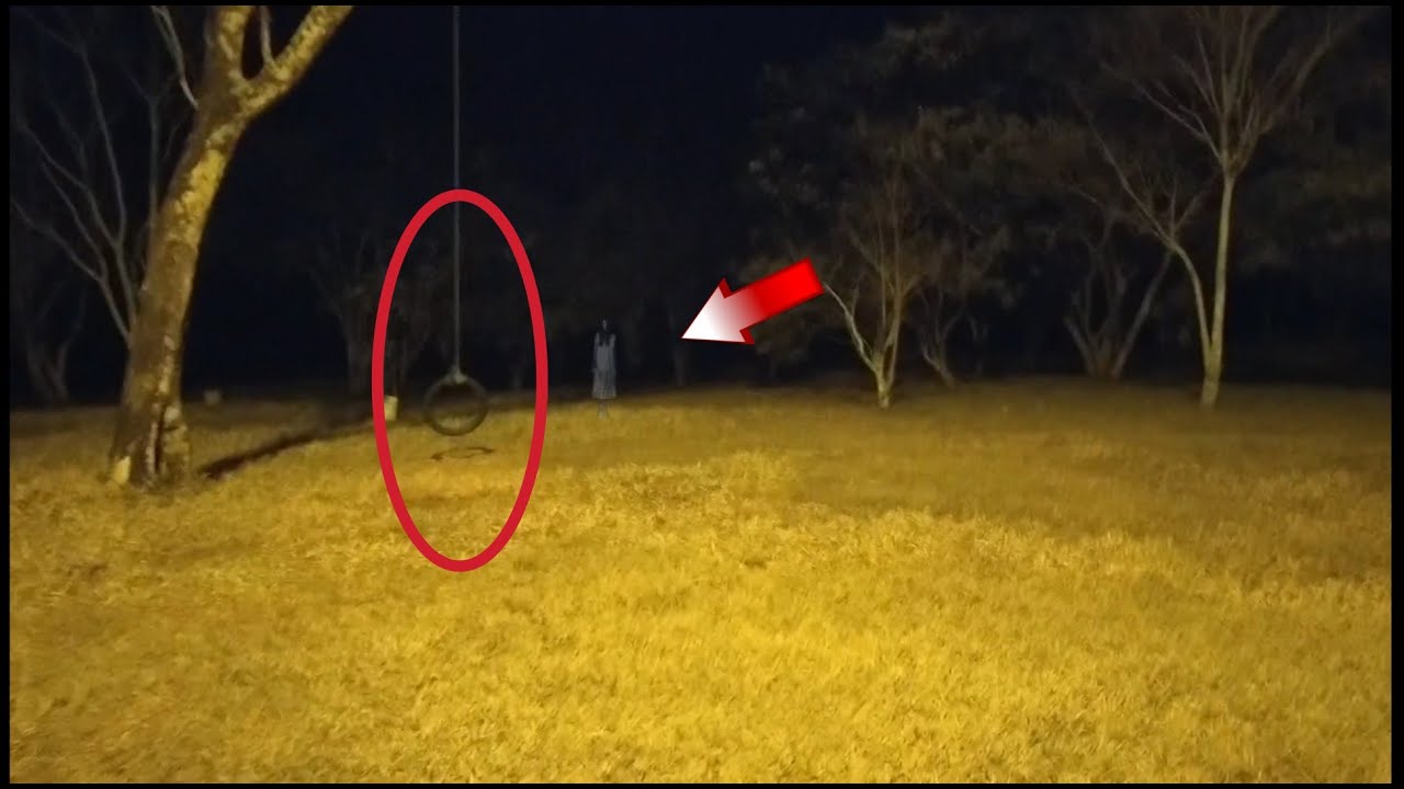 MULHER FANTASMA MEXEU O BALANÇO NA FRENTE DA CÂMERA , ASSUSTADOR ESSA MANIFESTAÇÃO