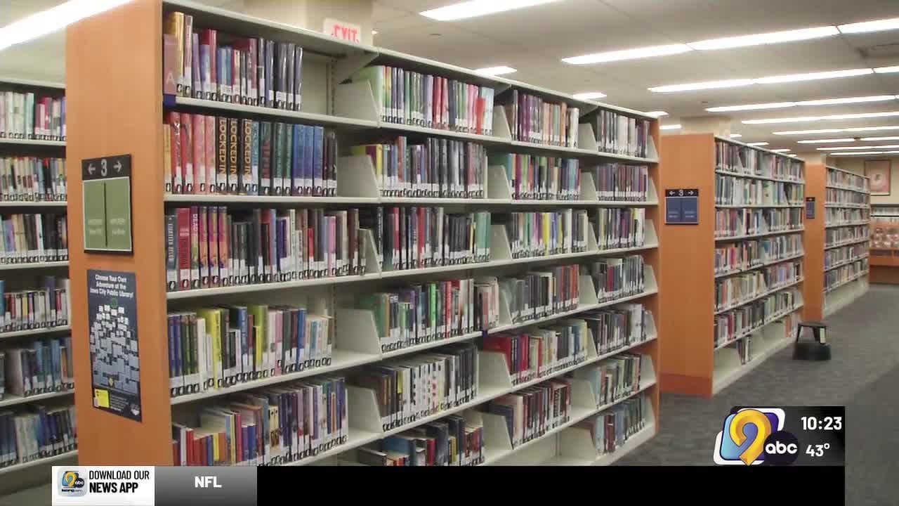 Country’s largest book vendor to close, impacts Eastern Iowa’s public libraries