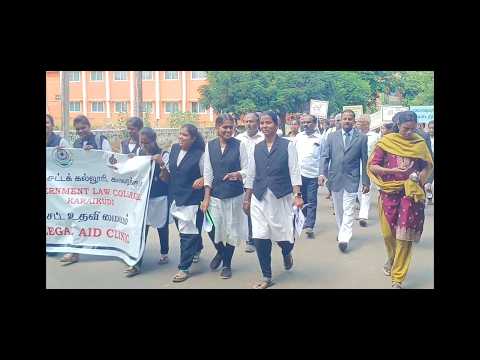 காரைக்குடியில் சமரச தீர்வு மையம் சார்பில் விழிப்புணர்வு பேரணி * நீதிபதிகள், வழக்கறிஞர்கள், சட்டக் கல்லூரி மாணவர்கள் பங்கேற்பு