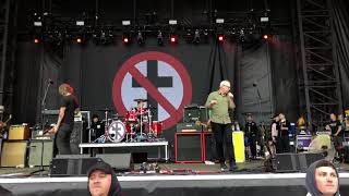 Bad Religion - “You Are (The Government)” &amp; “1000 More Fools” live at Punk In Drublic @Festival Pier
