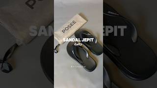 Download lagu SANDAL JEPIT KEKINIAN! SANDAL POSEE SIAPA YANG GAK KENAL? #shorts #sandaljepit #sandalposee #posee mp3