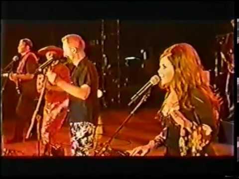 The B-52's - Lava (Live Atlanta 2000)