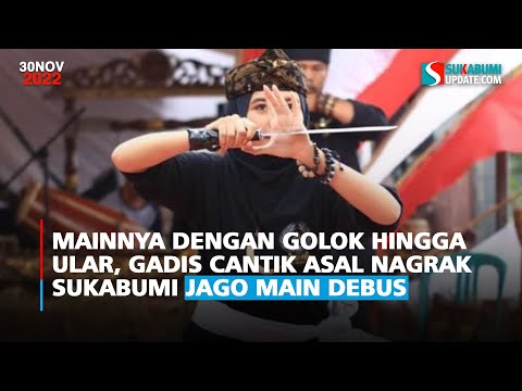 Mainnya dengan Golok Hingga Ular, Gadis Cantik Asal Nagrak Sukabumi Jago Main Debus