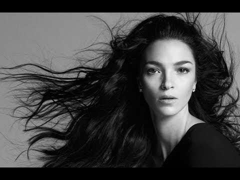 Mariacarla Boscono Runway Throwback